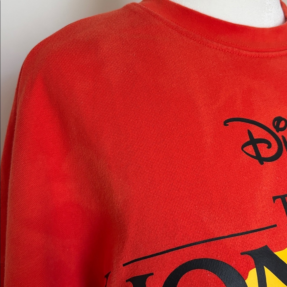 Disney 🦁 The Lion King Heathered Orange Sweatshirt SZ M yellow black - Picture 4 of 5